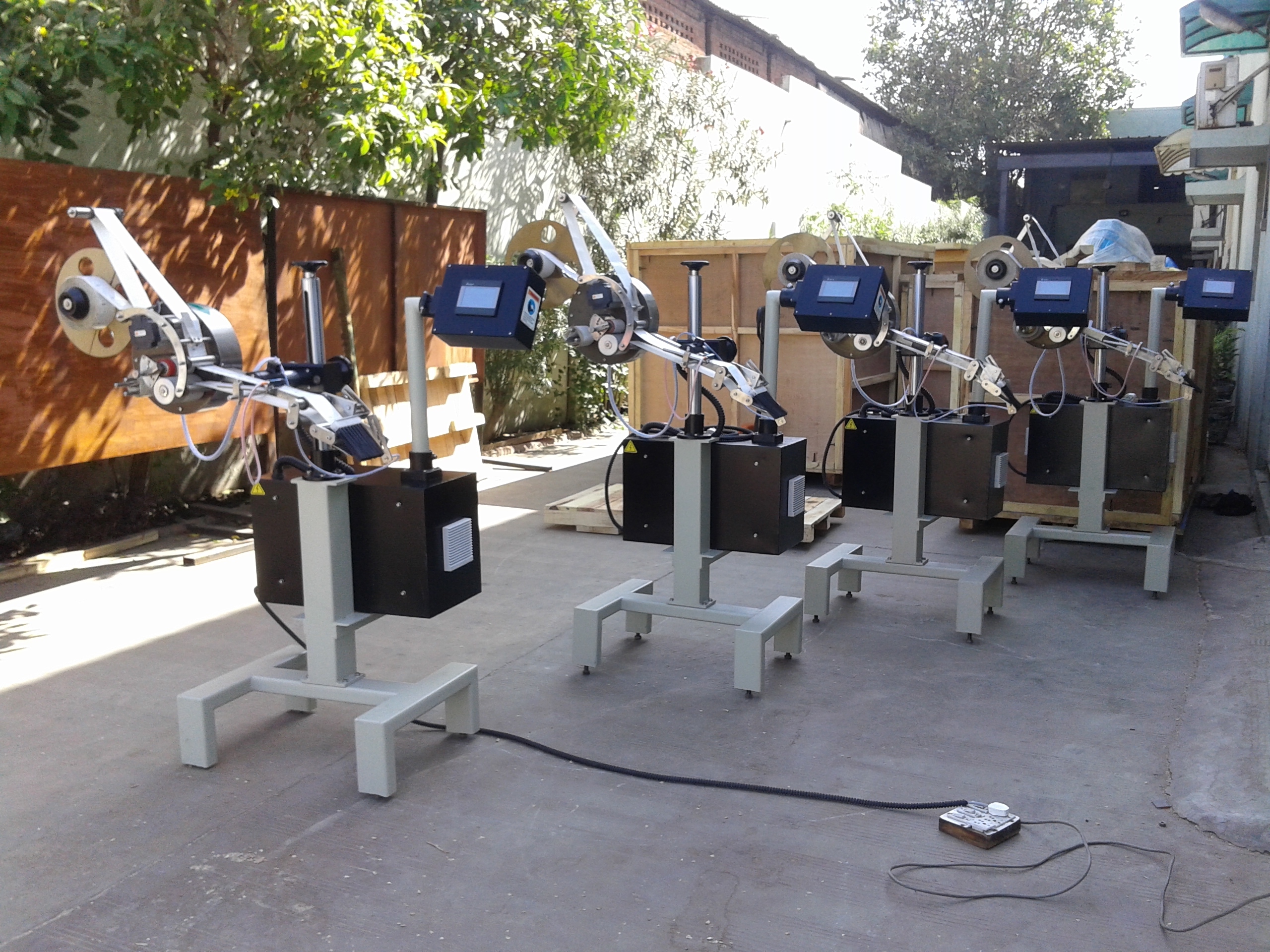 Stand Alone Label Applicator - Automatic Grade: Automatic