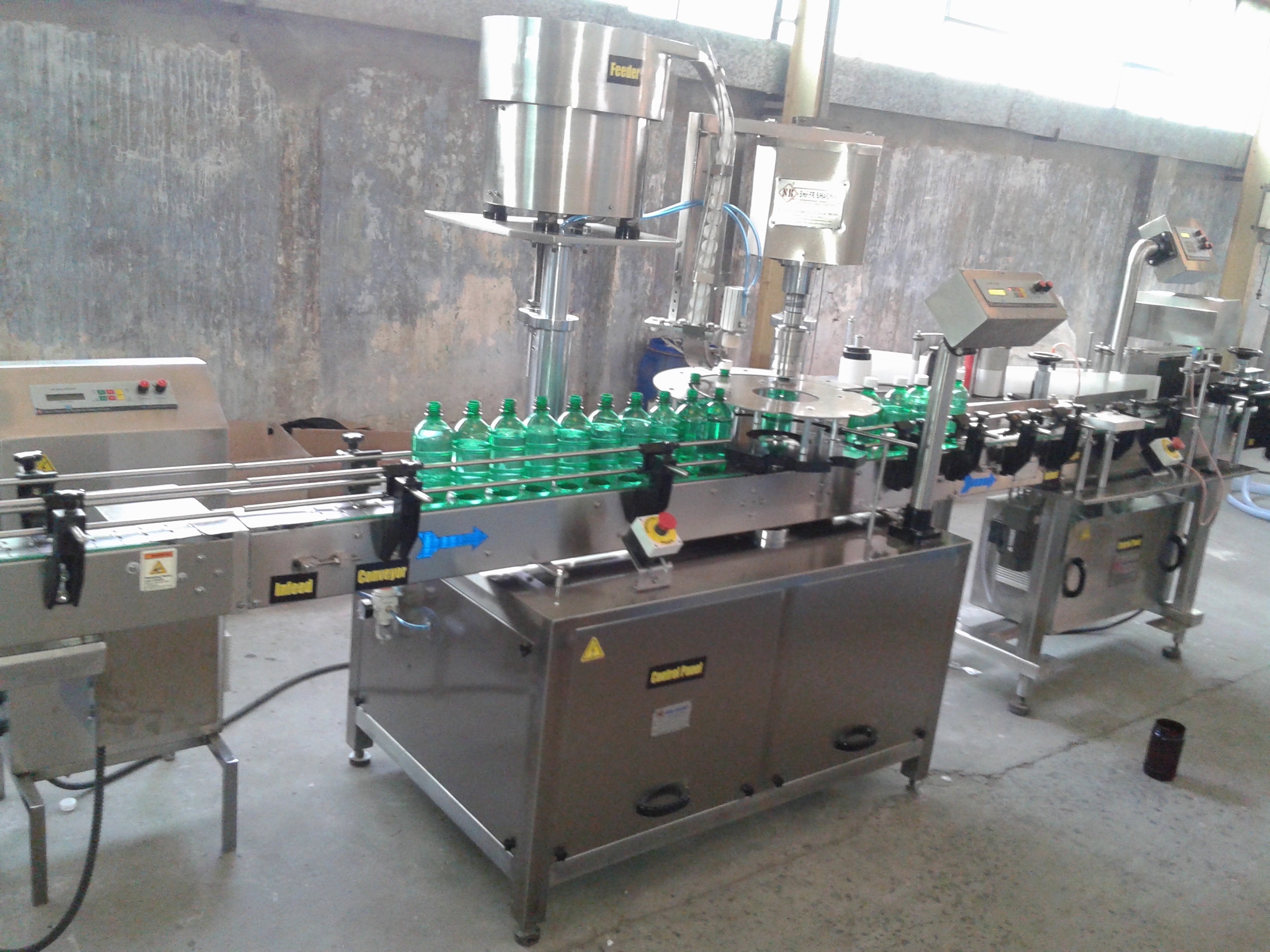 Automatic Screw Capping Machine - Stainless Steel, Adjustable Height Conveyor 860 Mm To 910 Mm | 1000 To 3000 Bottles Per Hour, Plc Control, Low Noise Operation