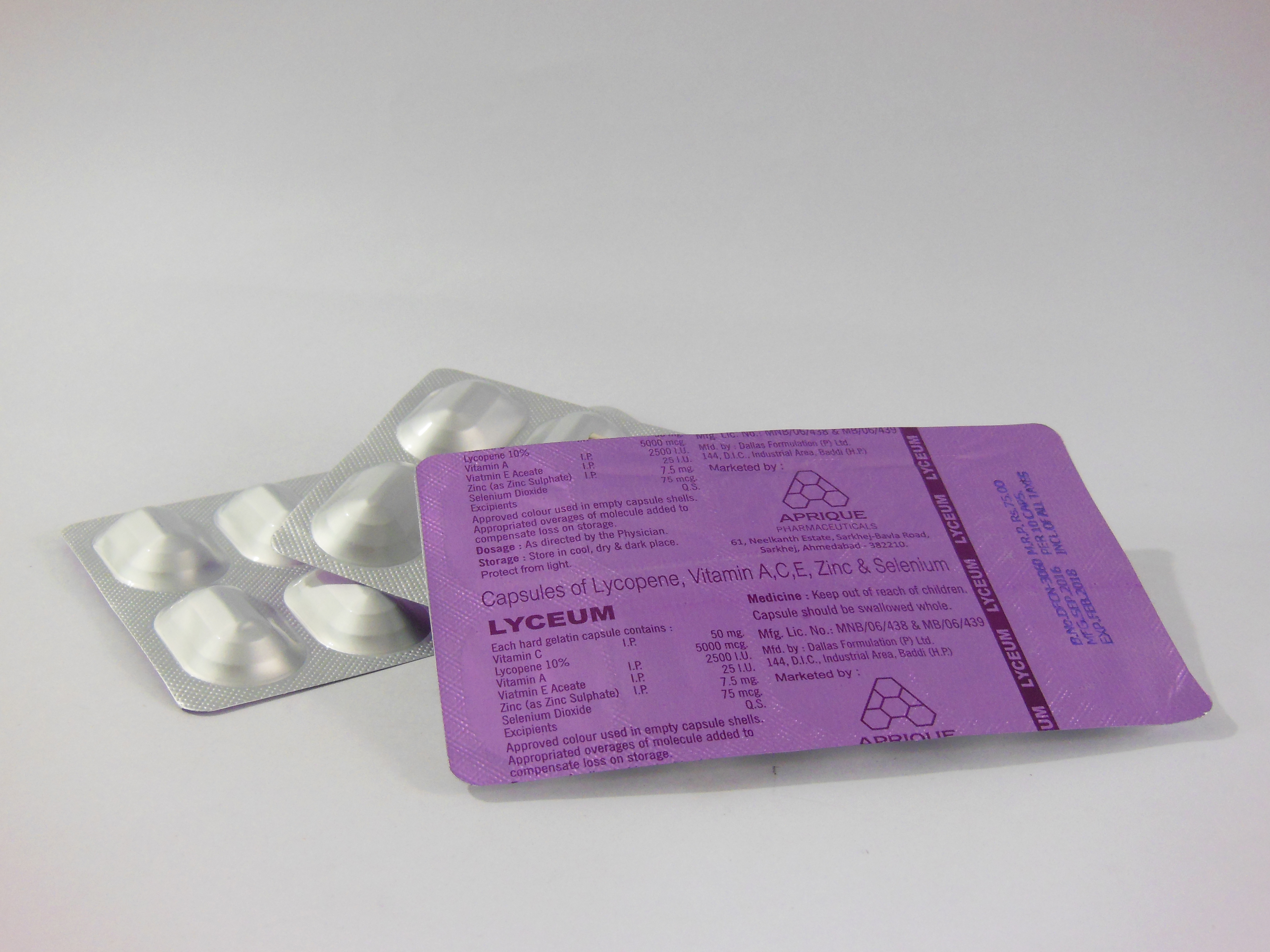 Lycopene Capsule - Lycopene With Multivitamins, Formulated In Easy-to-swallow Capsules For Added Nutritional Support, Store In A Cool Place