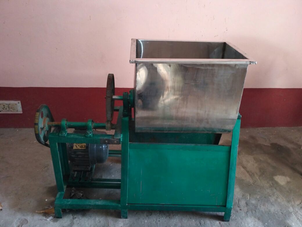 Powder Mixer Capacity: 100 Kilogram(kg)