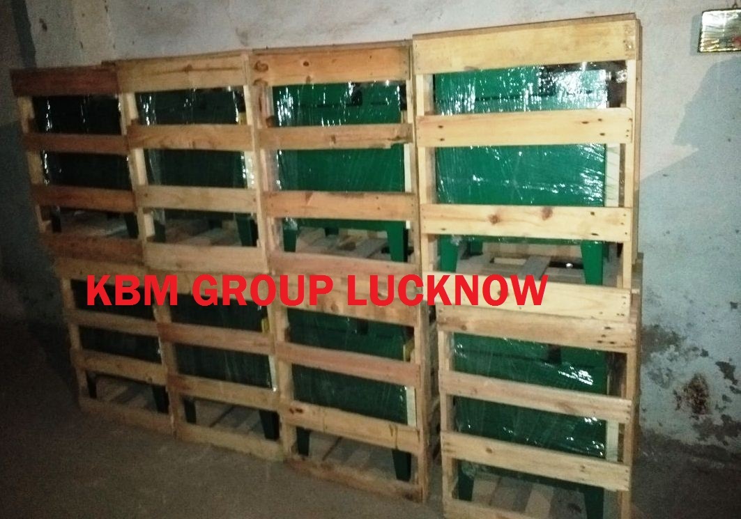 Semi Automatic Agarbatti Making Machine Capacity: 100 Kilogram(kg)
