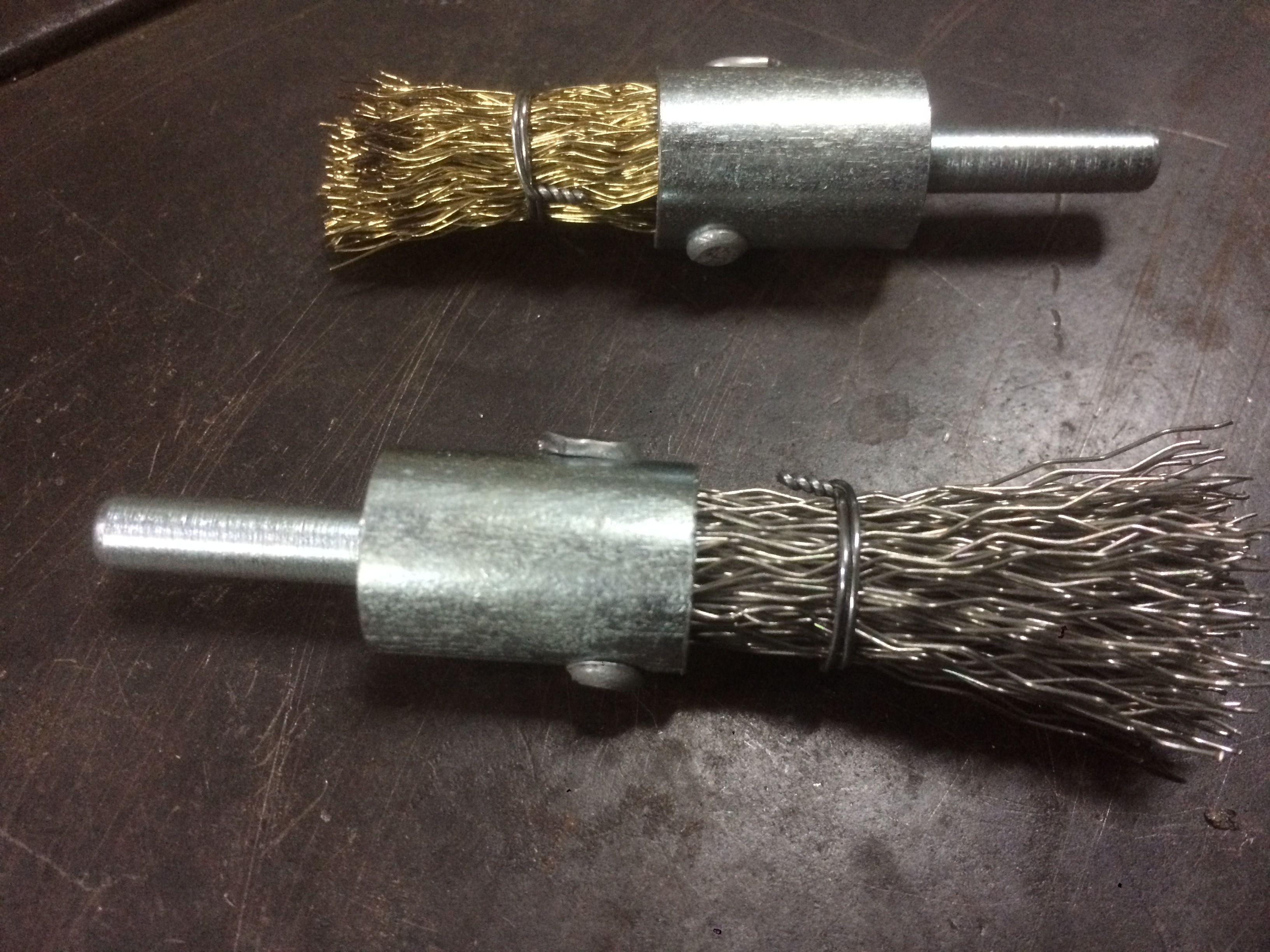 Brass Wire End Brushes - High Grade Brass Wire, Cylindrical Shape, All Diameters Available, Low Maintenance And Long Service Life For Industrial Use