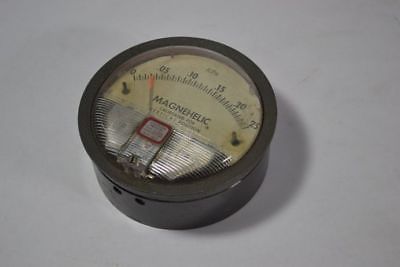Dwyer Magnehelic Differential Pressure Gauge Model 2000-25kpa