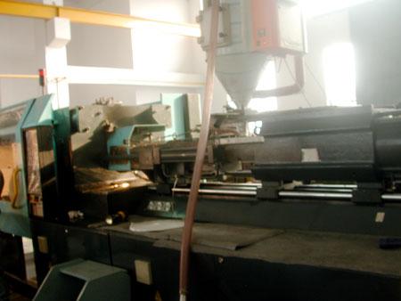 L&T डेमैग मोल्डिंग मशीन