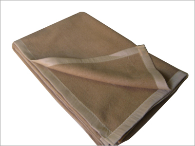 सिंगल कलर होटल ब्लैंकेट