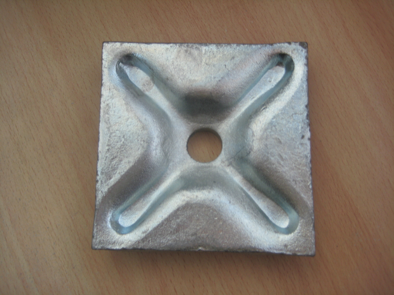 Scaffolding Waller Plate - Electric Galvanized Steel, 4-10 Mm Thickness, Available In Black, Silver, Yellow Colors | Durable Support For Scaffolding Structures