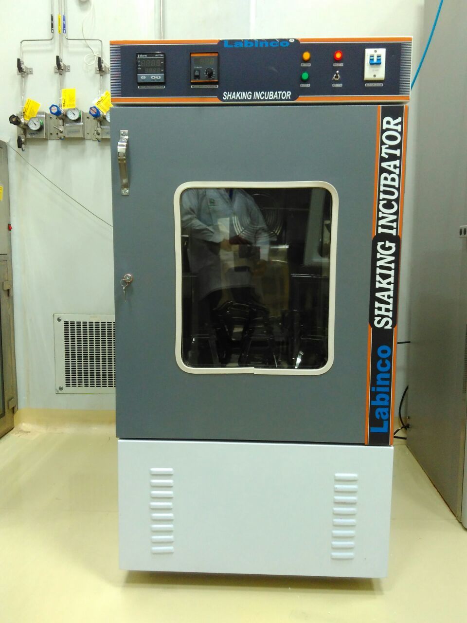 Orbital Shaker - High-precision Laboratory Equipment | Adjustable Speed Control, Durable Design, Easy-to-use Interface