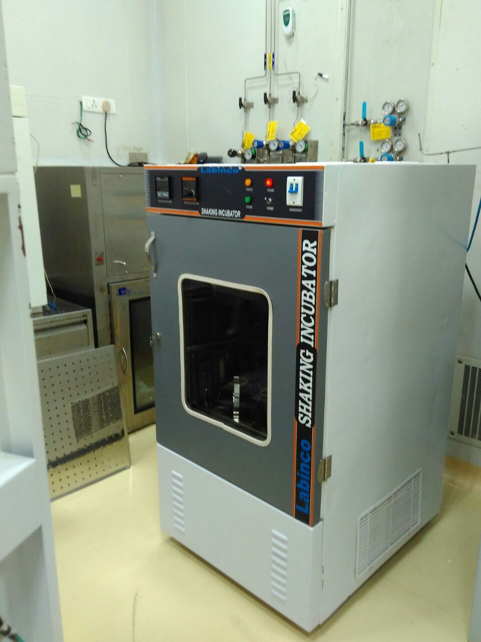 Orbital Shaker - High-precision Laboratory Equipment | Adjustable Speed Control, Durable Design, Easy-to-use Interface