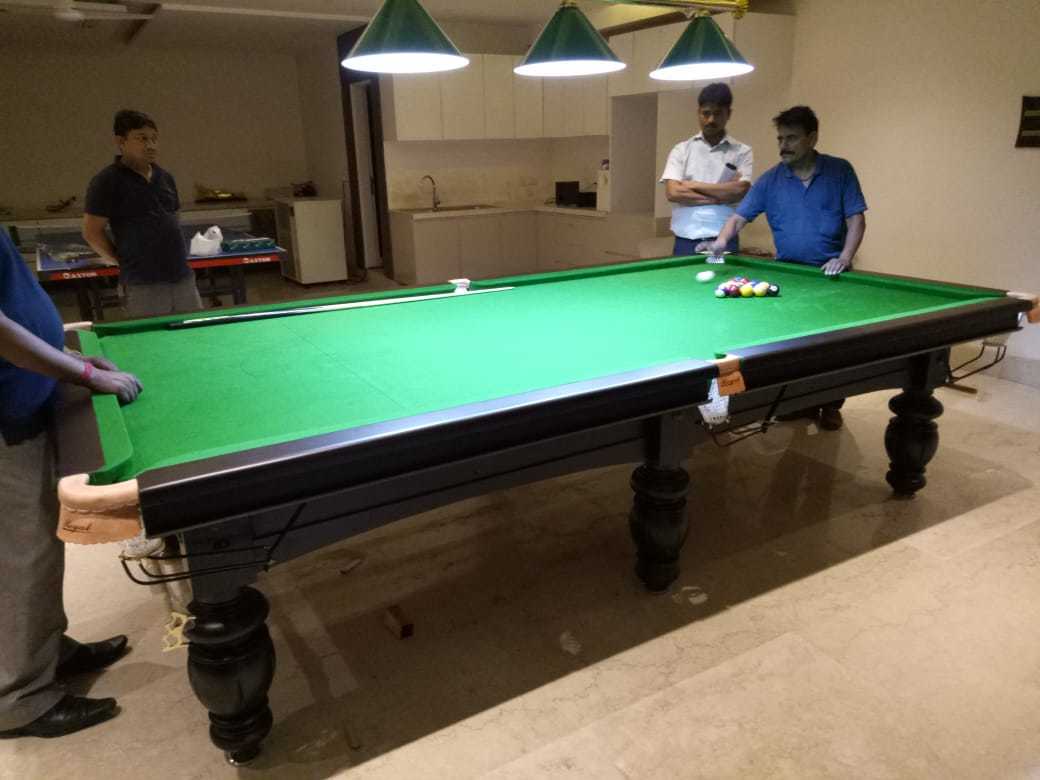 Mini Billiards Table - Cue Forearm: Ash Wood