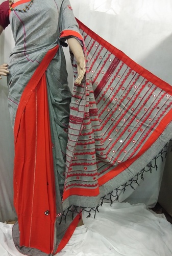 ग्रे एनडी कॉटन हैंड प्रिंटेड हैंडलूम कॉटन साड़ी