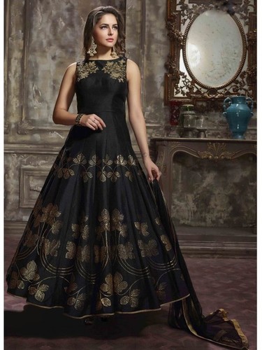 सिल्क हैंड वर्क समारोह ए-लाइन गाउन