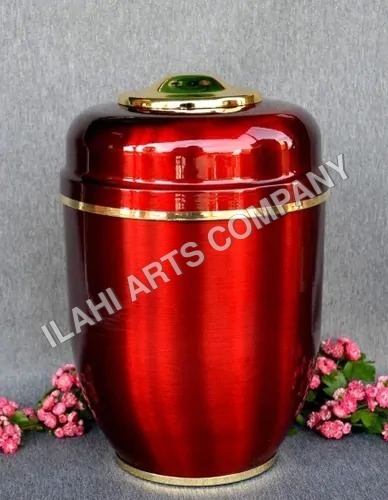 लाल पीतल की urn
