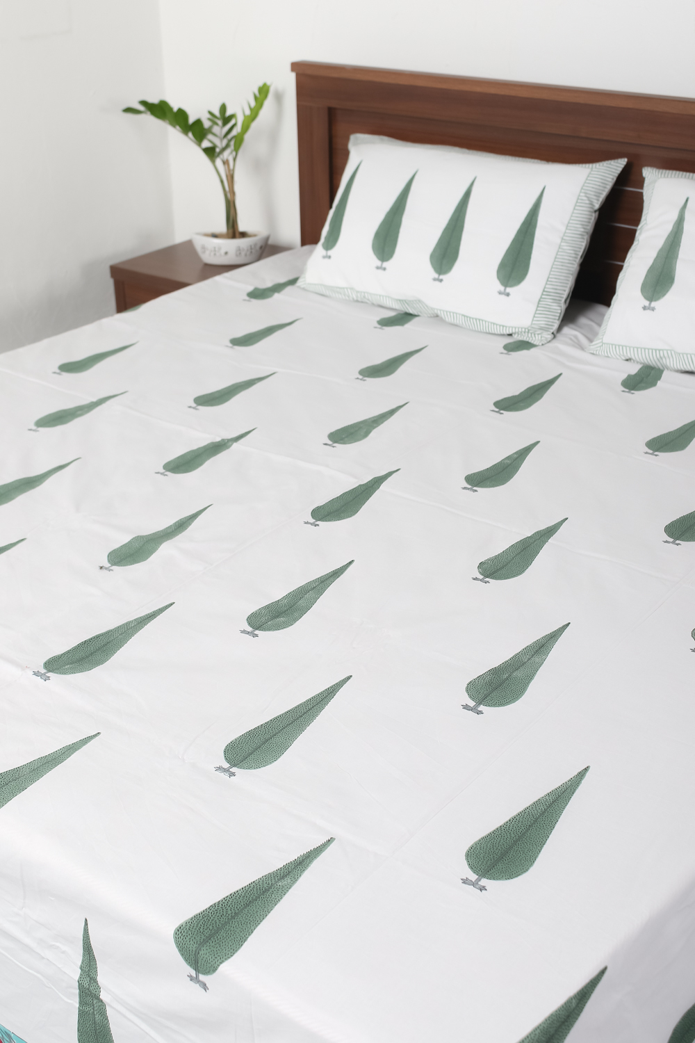White New Cotton Bed Sheets