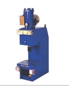 सी-फ्रेम प्लेन प्रेस