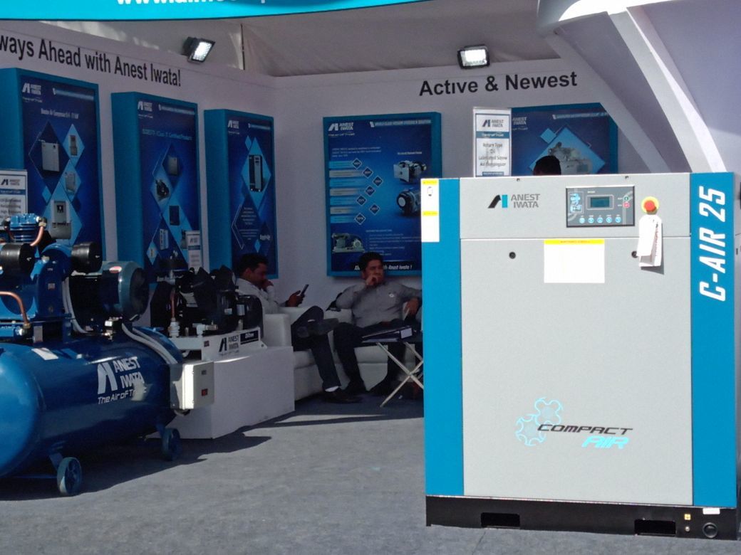 Screw Compressor - Anest Iwata
