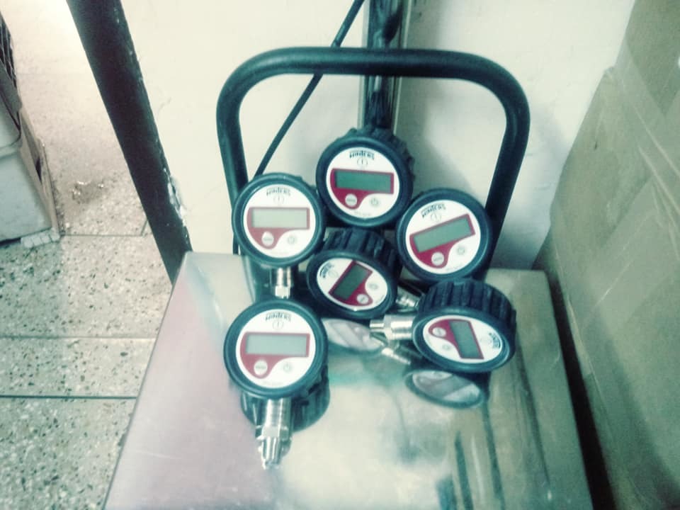 Winters Digital Pressure Gauge Model No Dpg220r11