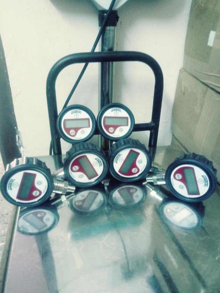Winters Digital Pressure Gauge -1 To 10 Bar