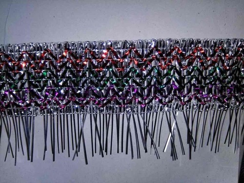 किरण लेस