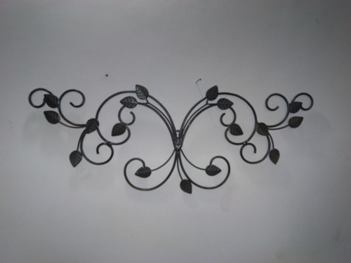 ब्लैक मेटल वॉल हैंगिंग