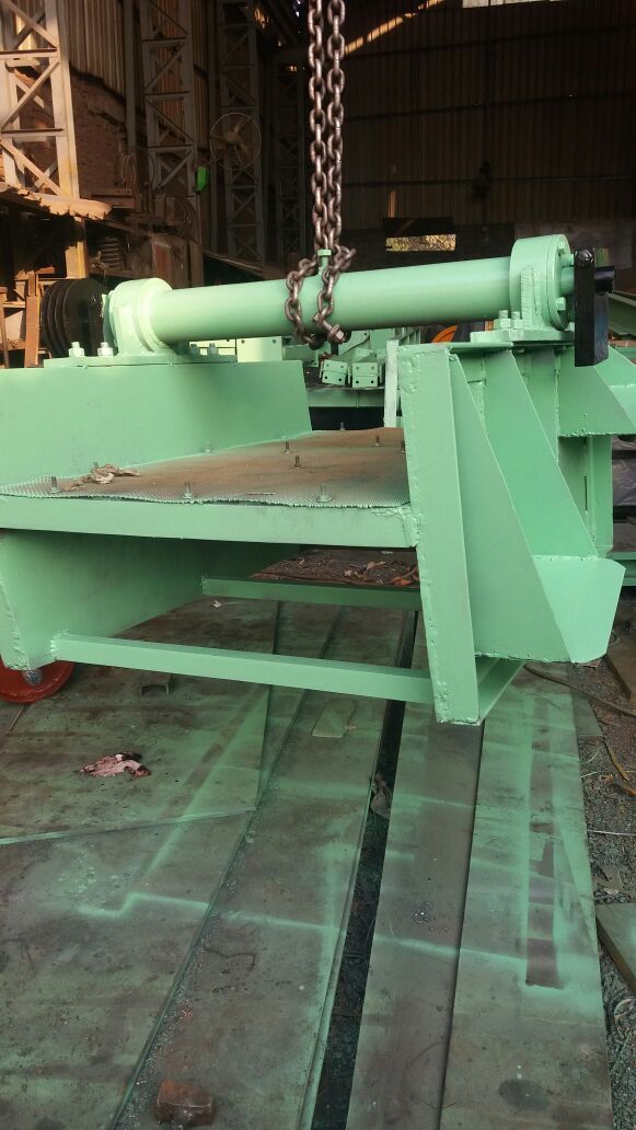 Vibrating Grizzly Feeder - Ms Steel, Multiple Decks | Durable Yellow Finish, Quality Assured Chilled Parts, Low Power Consumption