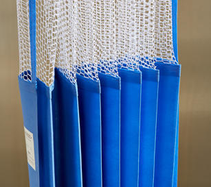 ओवल नेट के साथ अस्पताल का पर्दा