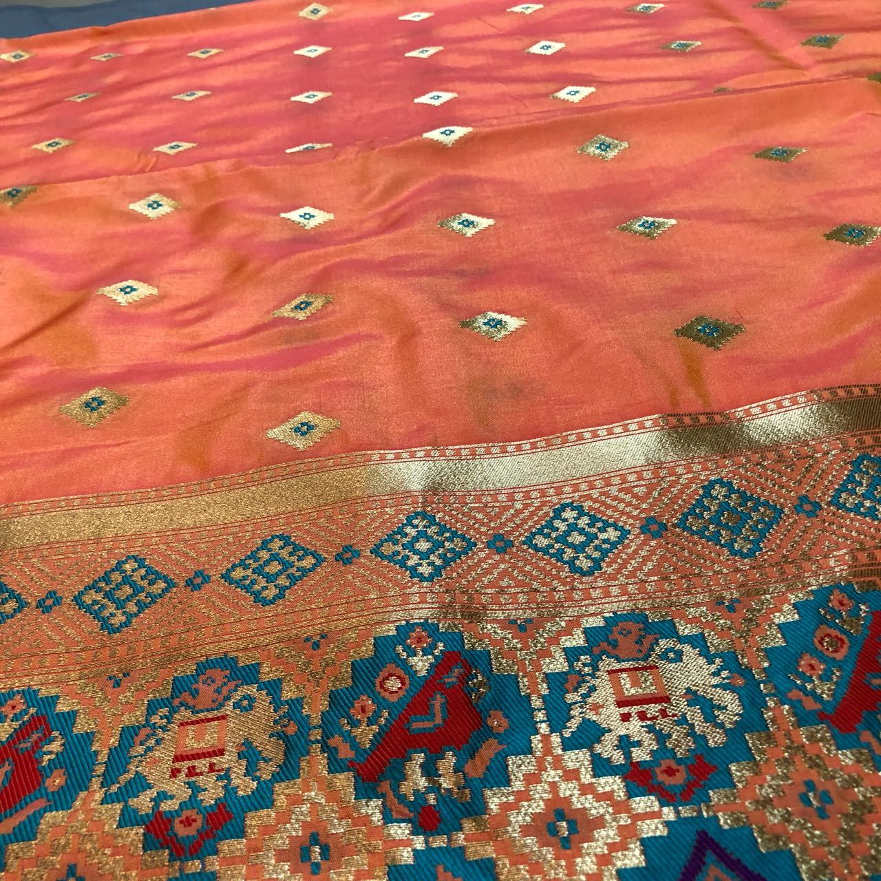 Saree Peach Heavy Soft Silk With Beautiful Zari Work Saree(dnhsilk1)