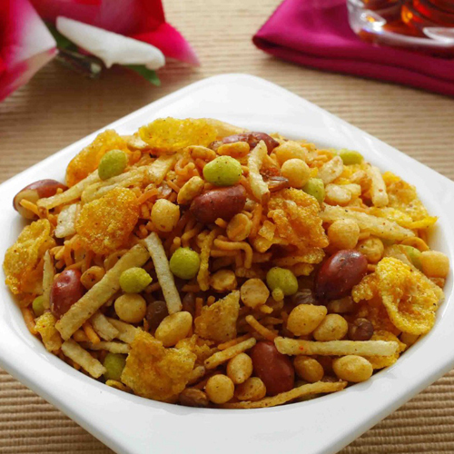 खट्टा मीठा नमकीन