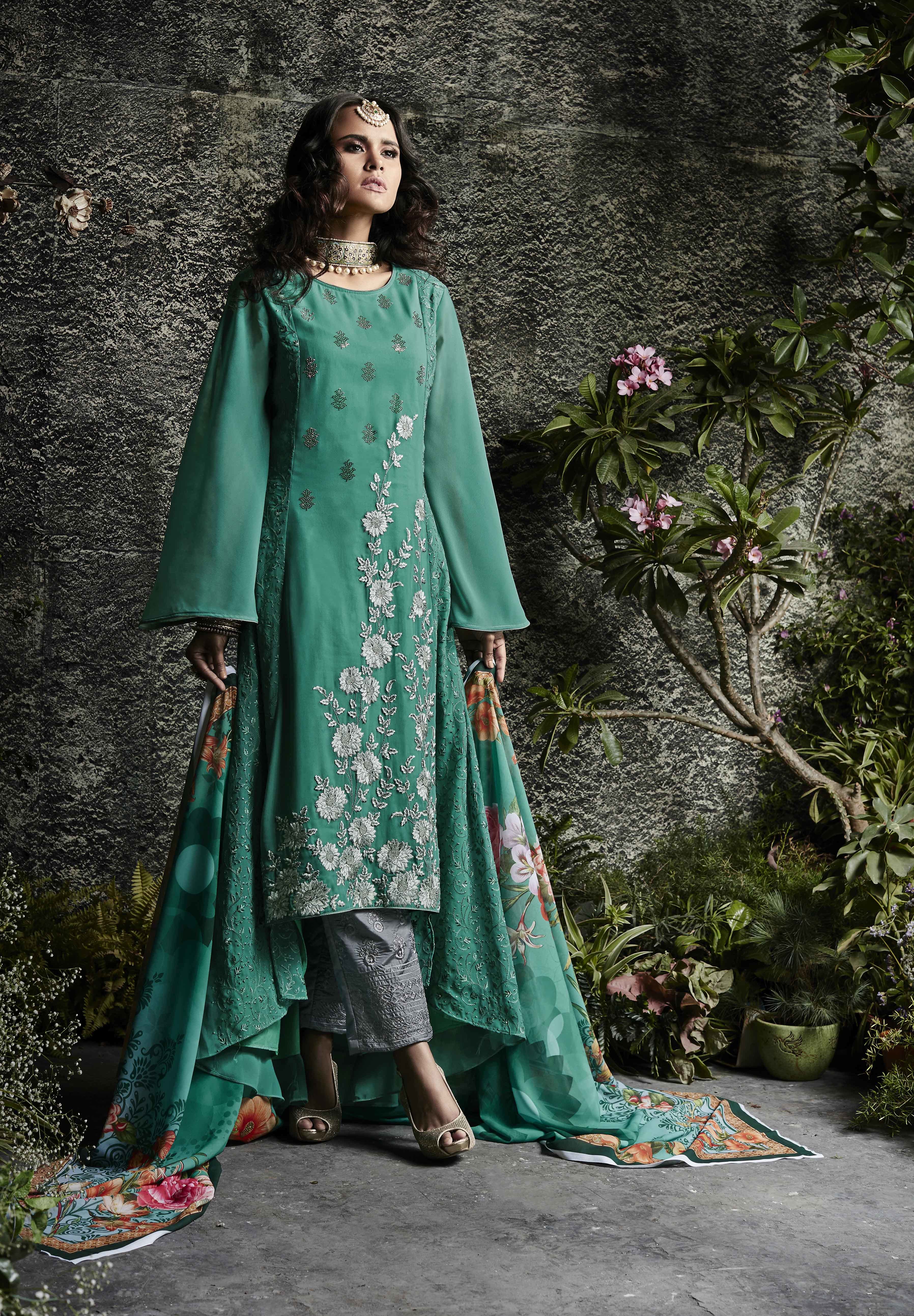 Straight-cut Salwar Suit - Georgette Silk, Santoon Inner/bottom, Embroidered Pattern , Sleeveless Style, Naznin Dupatta
