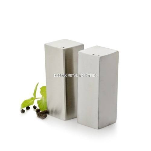 Spice Shaker - Color: Silver
