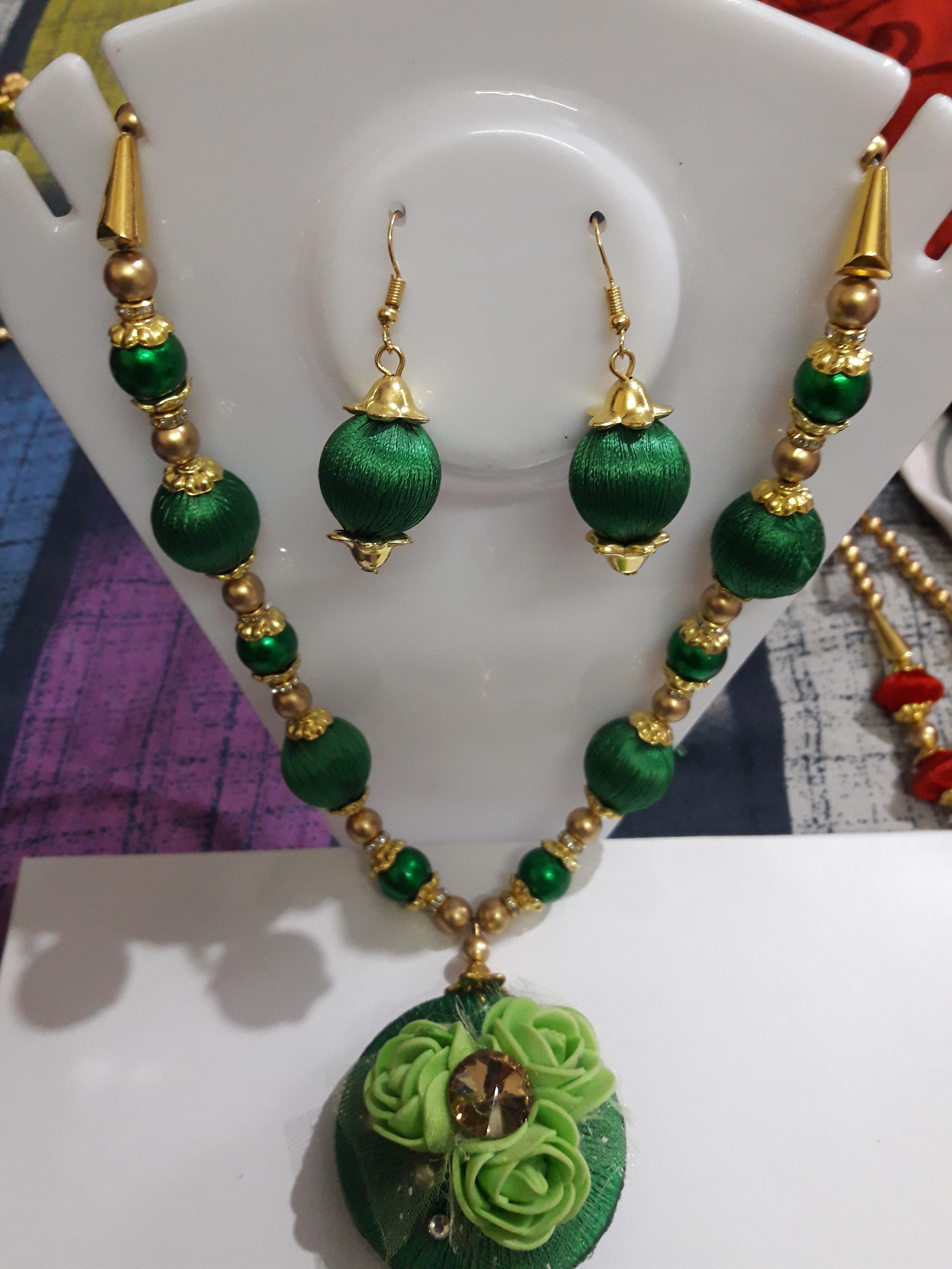 Silk Thread Jewellery Gender: Women