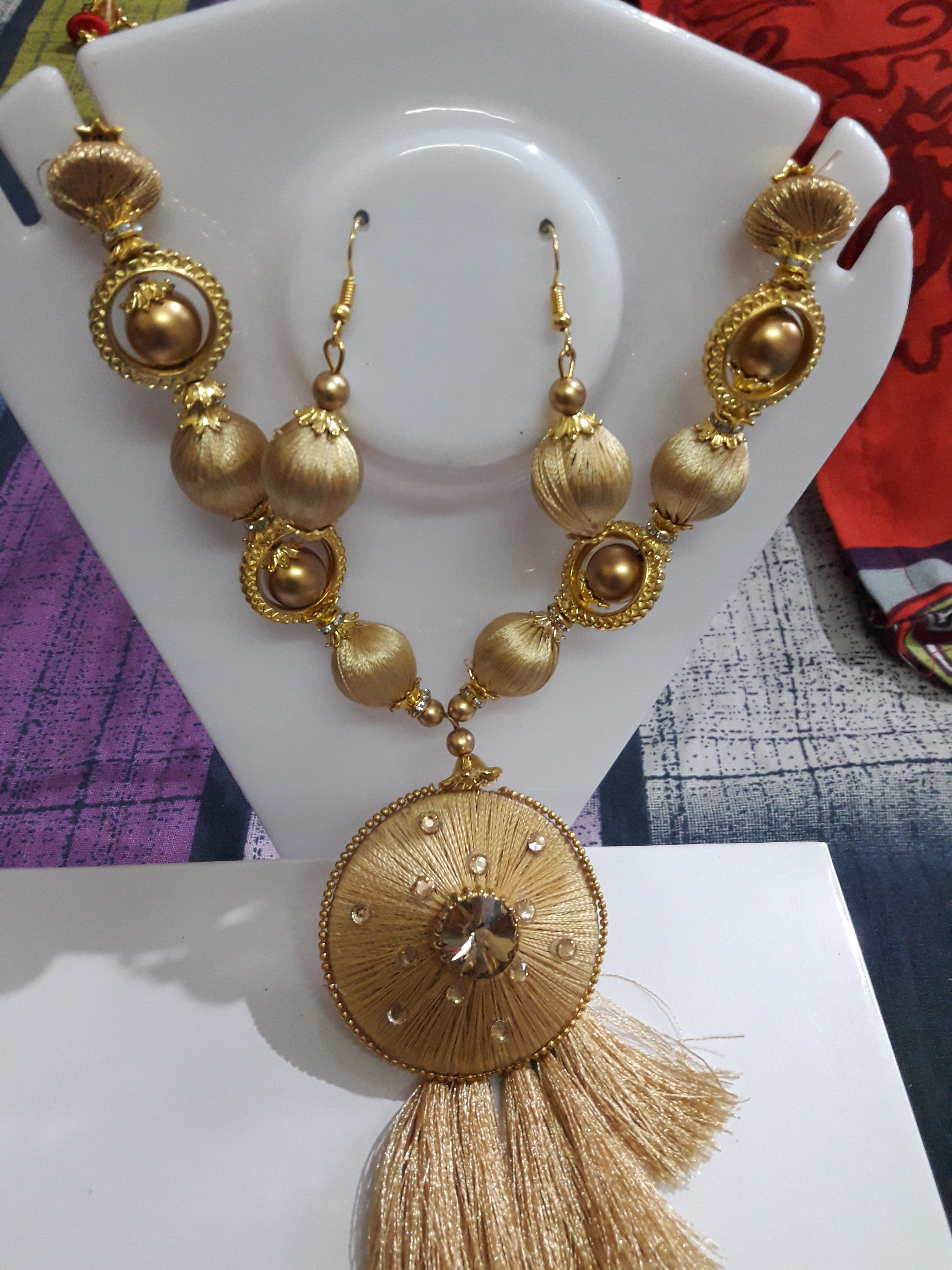 Silk Thread Jewellery Gender: Women
