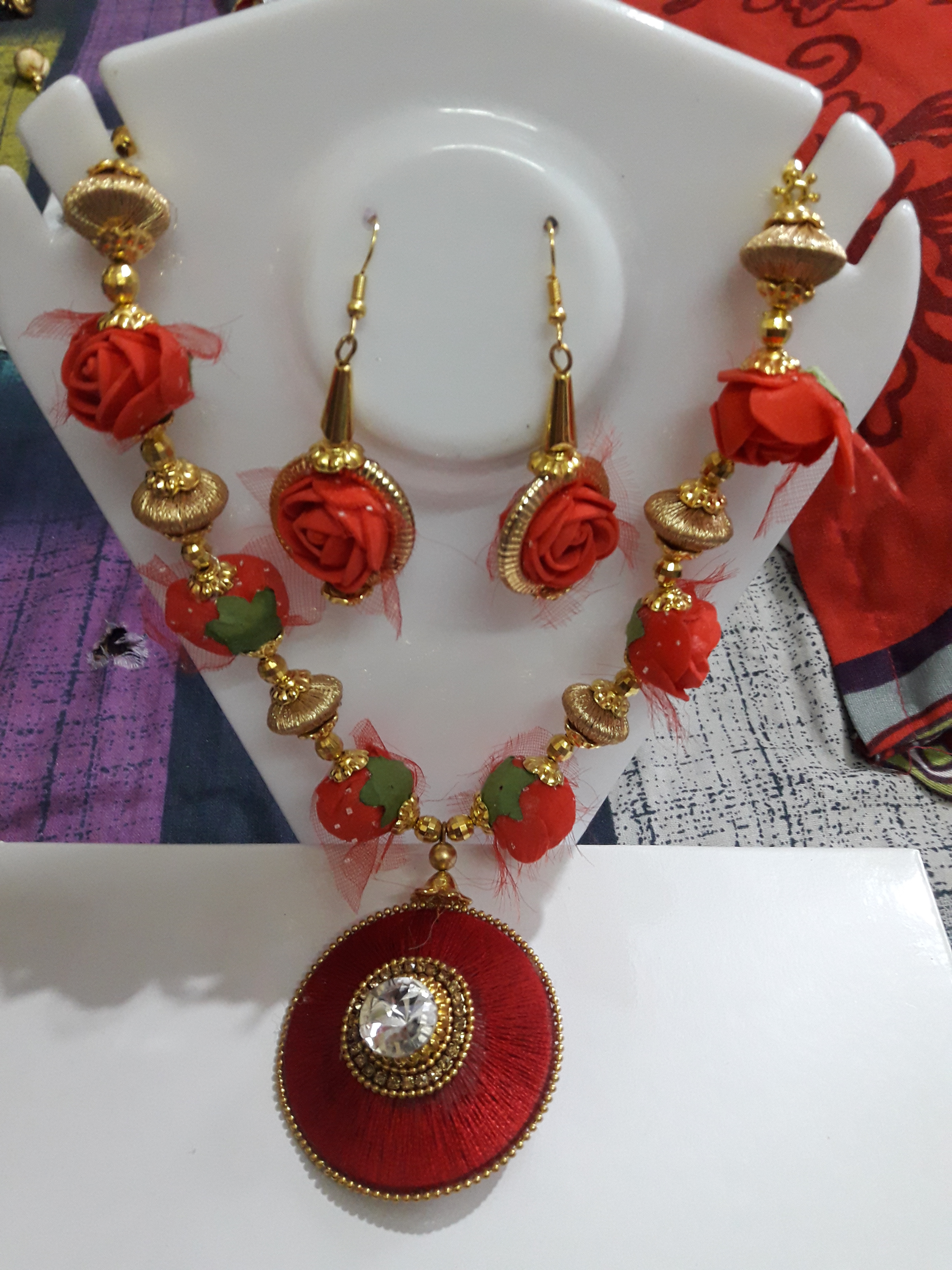 Silk Thread Jewellery Gender: Women