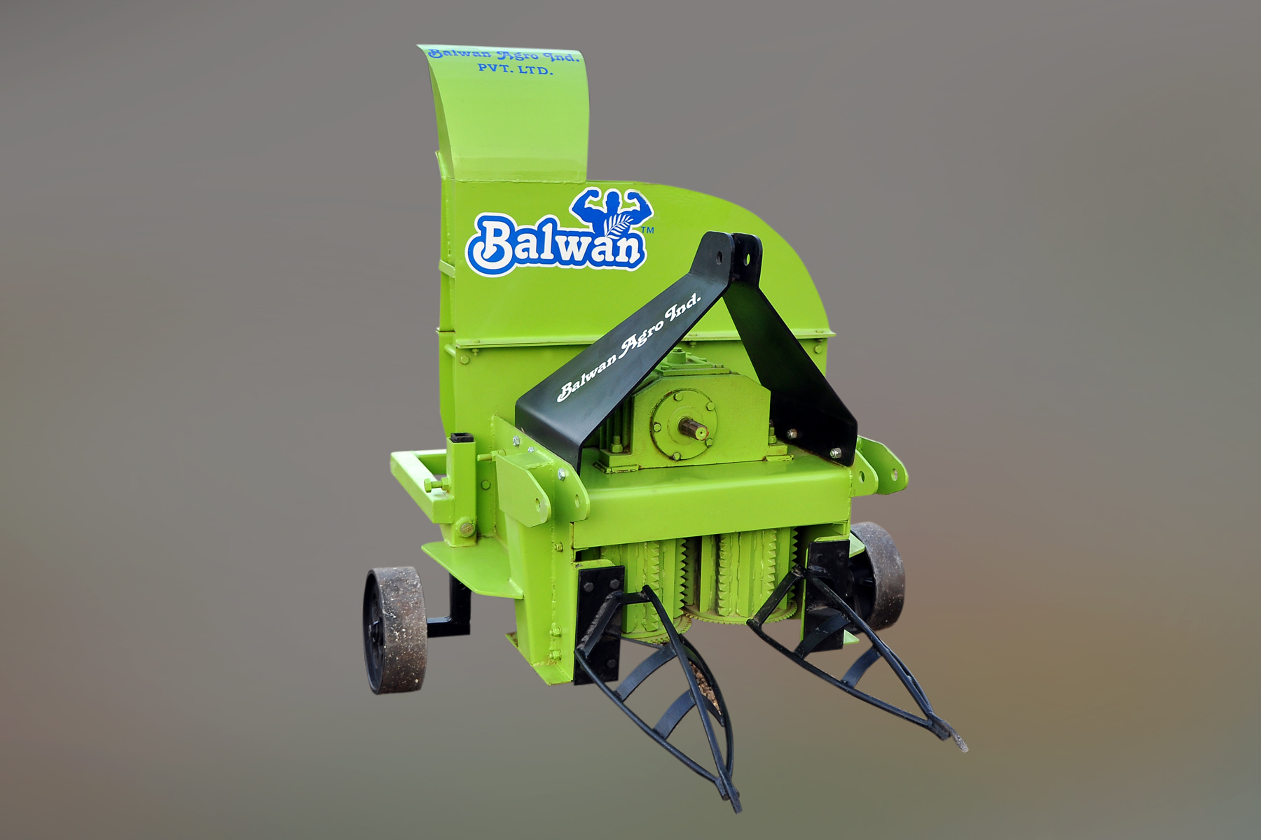 Agricultural Shredder - Centre Drive Design With 10 Mm Ms Plate, Suitable For 40+ Hp Tractor | Cost Effective, Durable, Easy Maintenance, High Efficiency, Rapid Clearing, Improved Soil