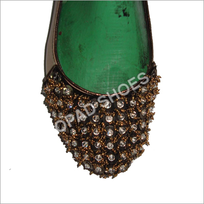 Embroidered Mojaris