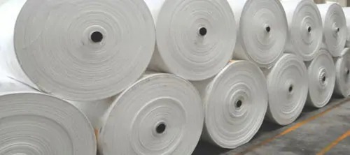 Pp Woven Fabric - Polypropylene, Size 19-36 Inches, Off-white Color, Weighs 2.5 Grams | Ideal For Packaging, Bags, Variable Roll Diameter