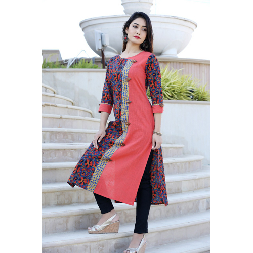 महिलाओं के डिज़ाइनर सूट