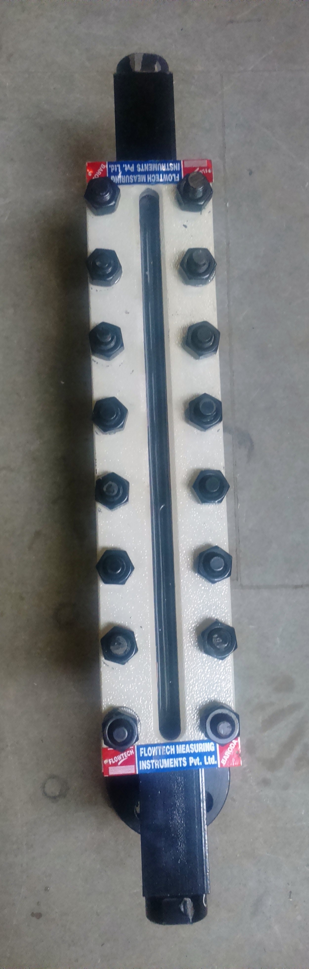 Reflex Level Indicator - Borosilicate Glass, 3000 Mm Length, Up To 400â°c | High-pressure, Easy Visual Liquid Level Monitoring, Custom Connections