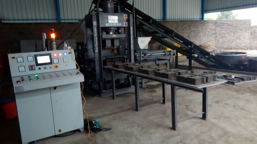 Bew - Fa1064 - Fly Ash Bricks & Pavers Making Machine | 24000 Bricks/shift, Plc Control, Hydraulic Pressure, 31.5 Hp Power Requirement, 600mm Pallet Size