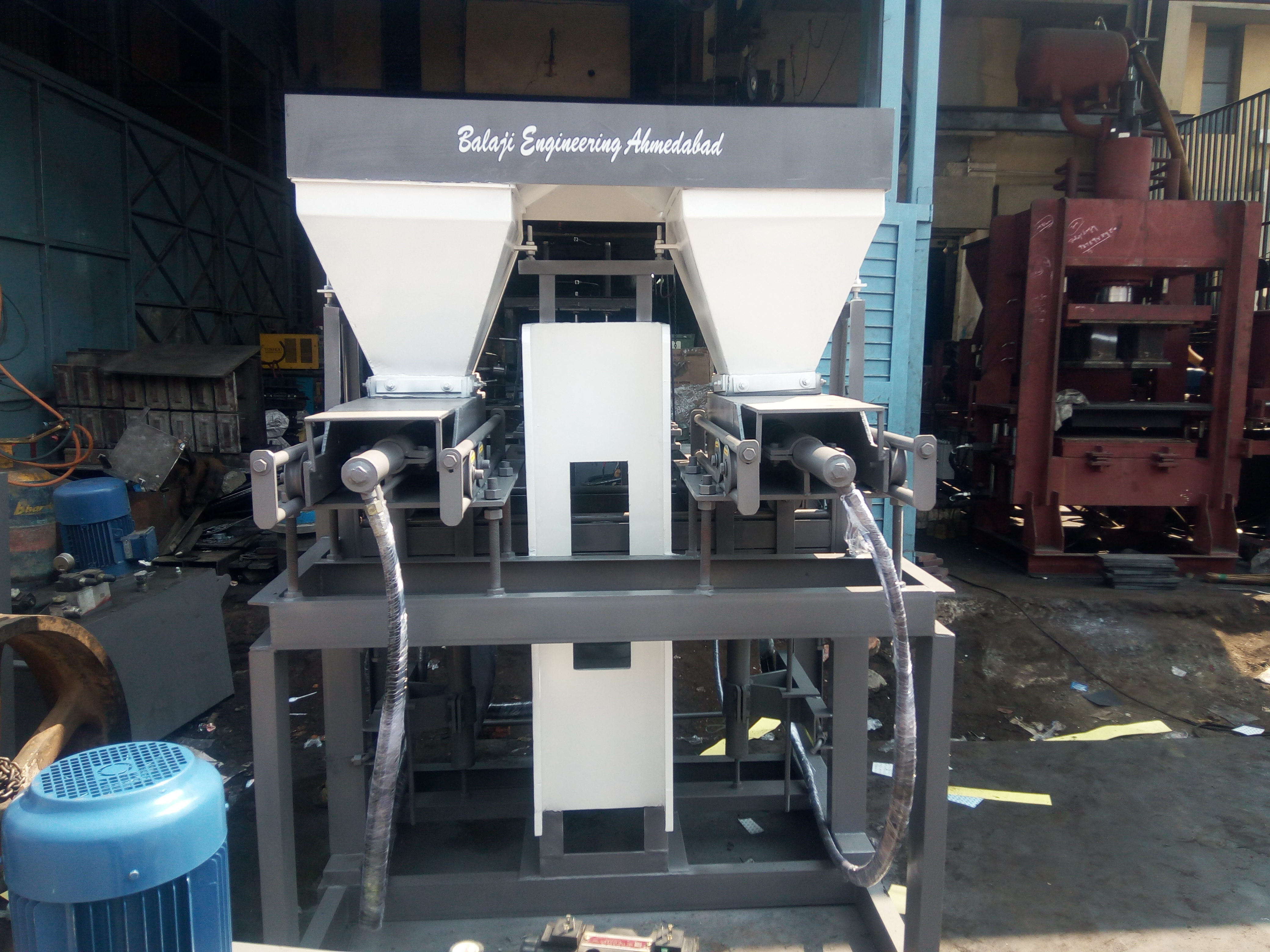 Bew - Sa6050 Semi Auto Fly Ash Bricks & Block Making Machine (2 In 1 Slider)