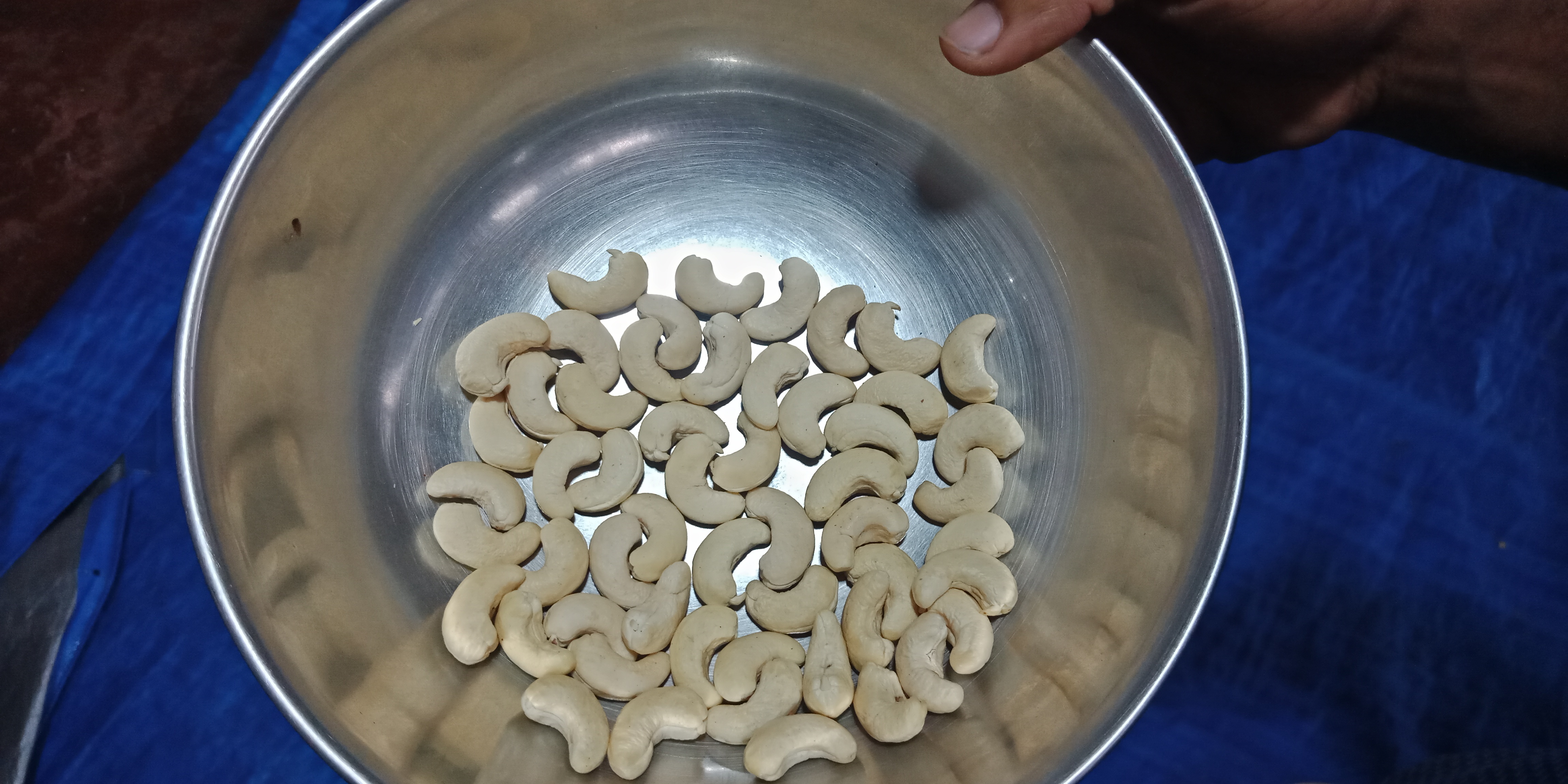 Cashew Nuts (Grade W 320)