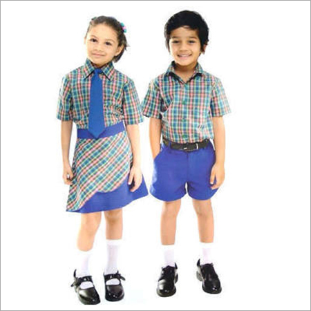 स्कूल की पोशाक