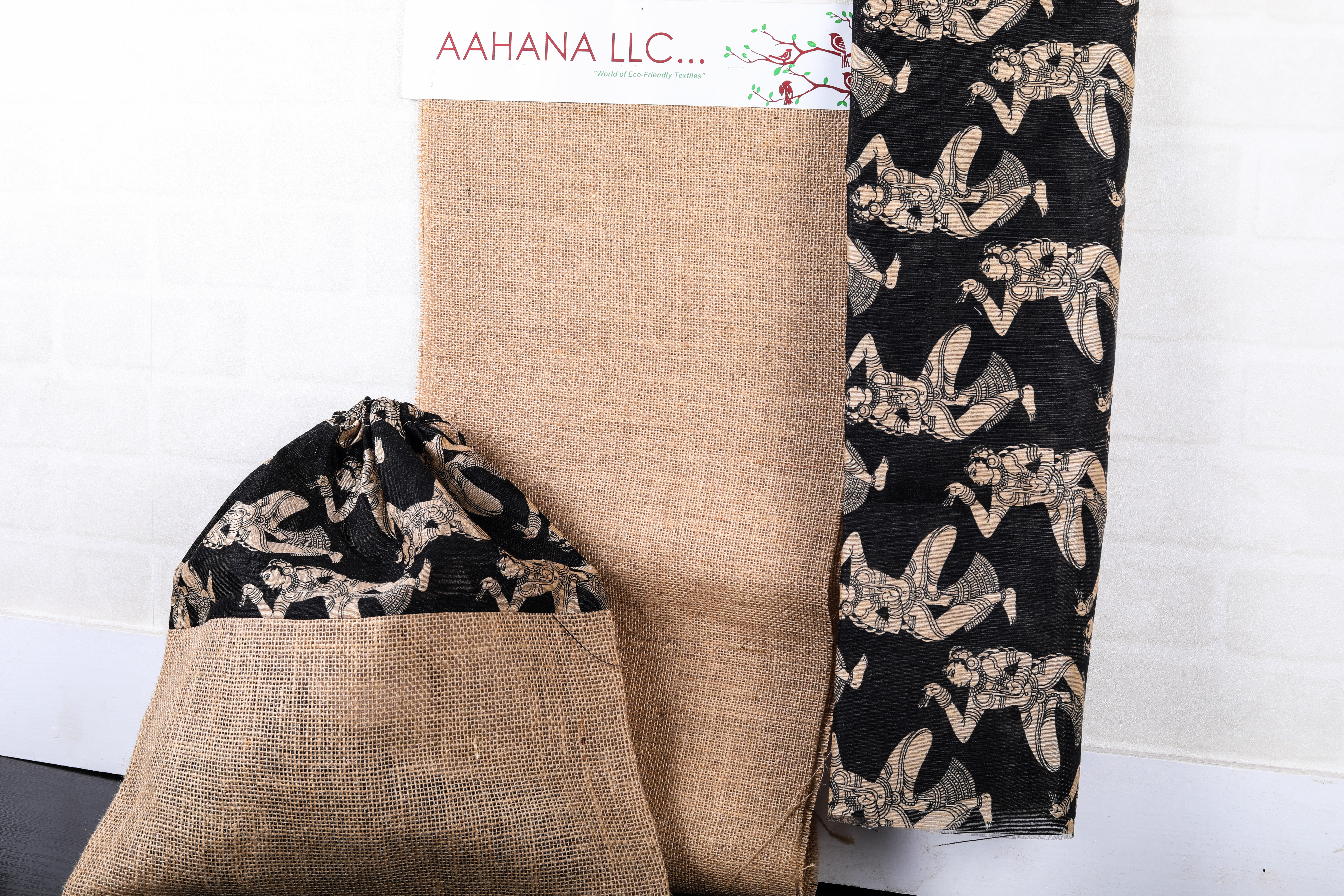 Jute Fabric - Plain Weave | Soft And Breathable, Tear-proof, Elegant Finish, Eco-friendly, Versatile For Garment Manufacturing And Crafts