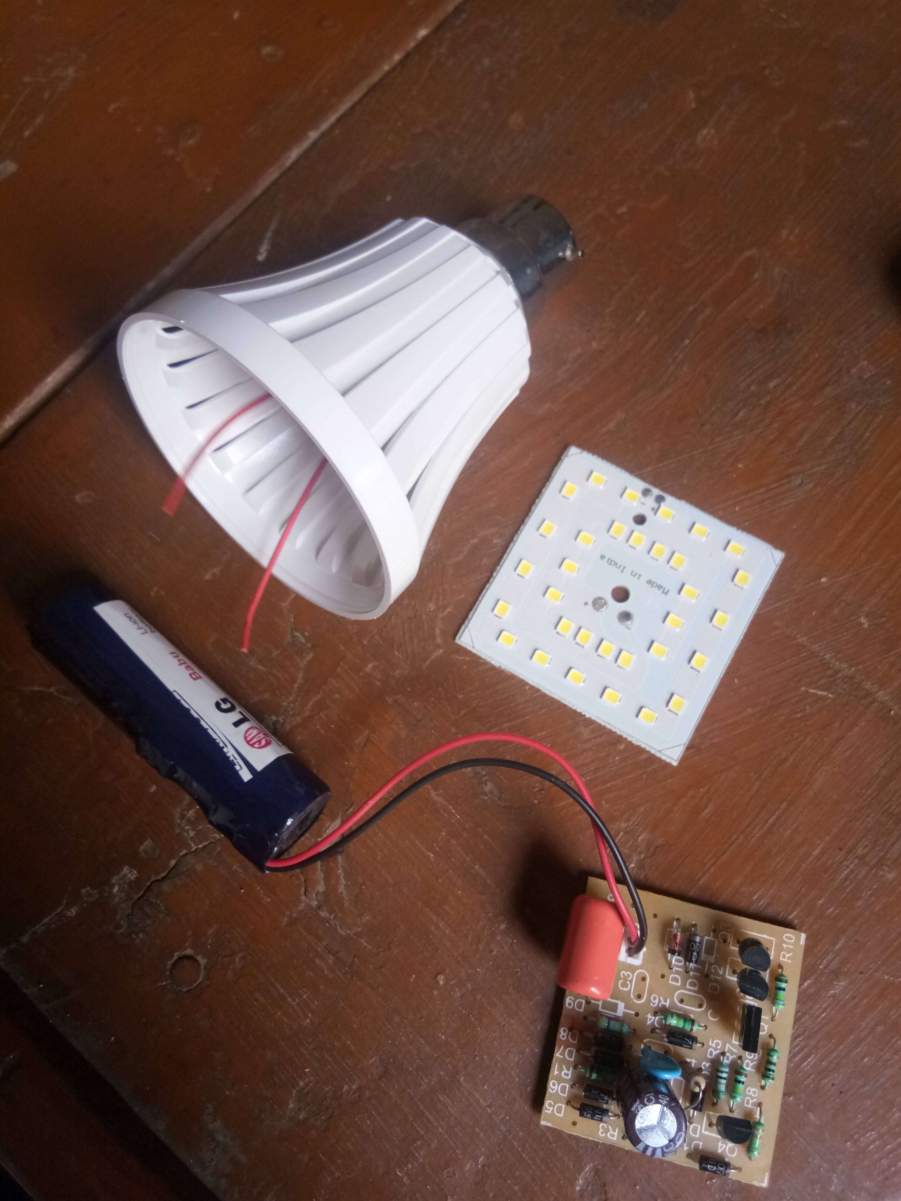 Inverter Bulb - Plastic 10cm X 10cm | 12v 9w 6500k 800lm Excellent Brightness Low Power Consumption Long Functional Life