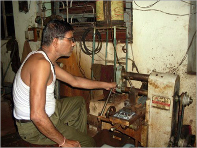 ऑटोमोटिव पार्ट्स और कंपोनेंट्स