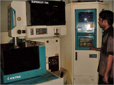 ऑटोमोटिव पार्ट्स और कंपोनेंट्स