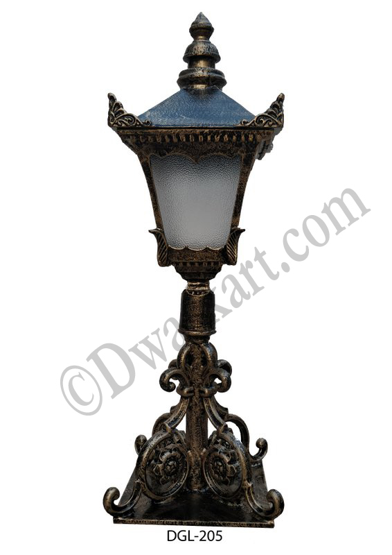 Wilson Cast Iron Gate Light