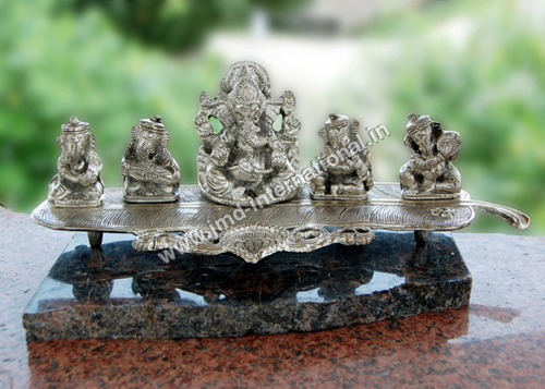 संगीतात्मक गणेश दीपक
