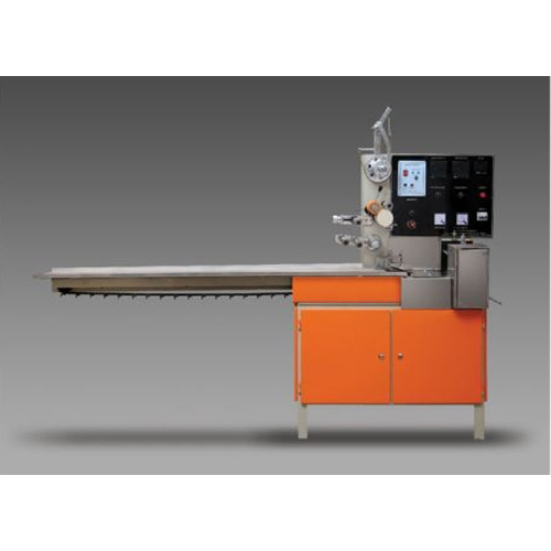 Pillow Pack Machine - Stainless Steel, 3 Kw, 220V, 500 Kg | Low Noise, Versatile Packing, Durable Design, Low Maintenance, High Speed, Easy Operation