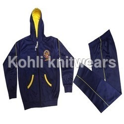 स्कूल ट्रैकसूट