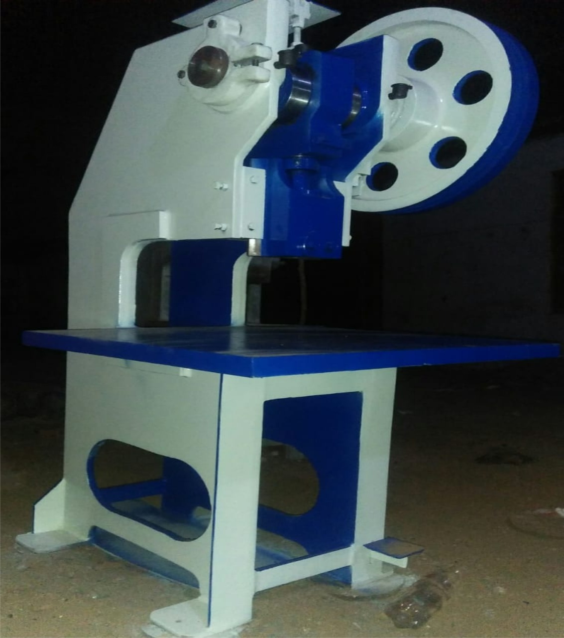 Chappal Cutting Machine